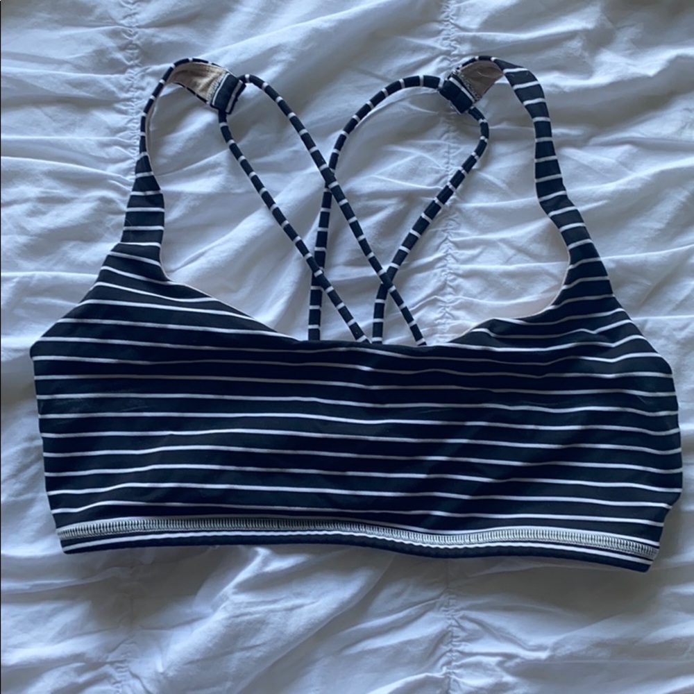 Lululemon Free To Be sports bra